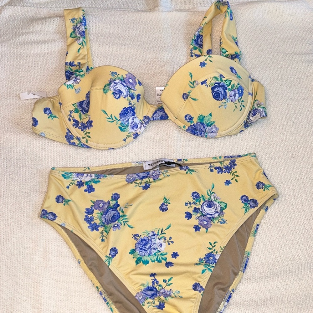 WeWoreWhat Wide Strap Underwire top size large & high rise medium bottom NWT